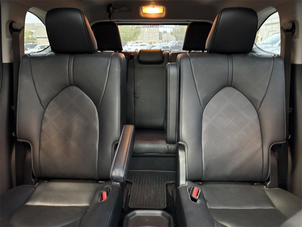 used 2020 Toyota Highlander car, priced at $29,500