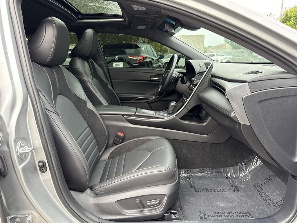 used 2022 Toyota Avalon Hybrid car, priced at $27,650