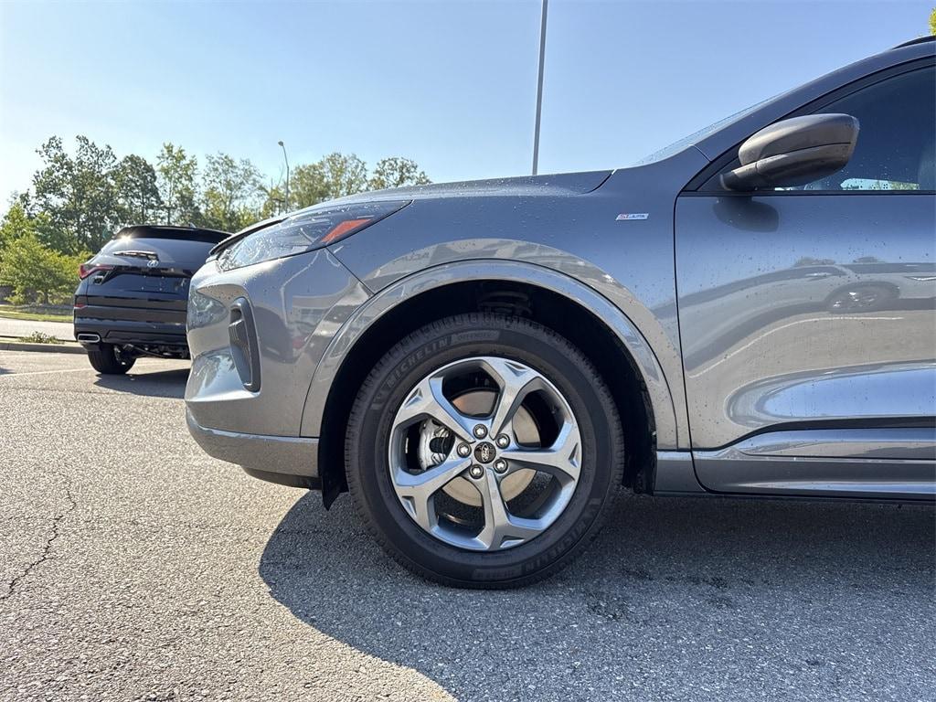 used 2023 Ford Escape car, priced at $17,500