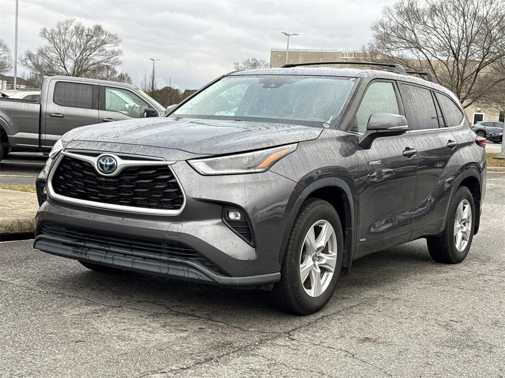 used 2021 Toyota Highlander Hybrid car, priced at $28,500
