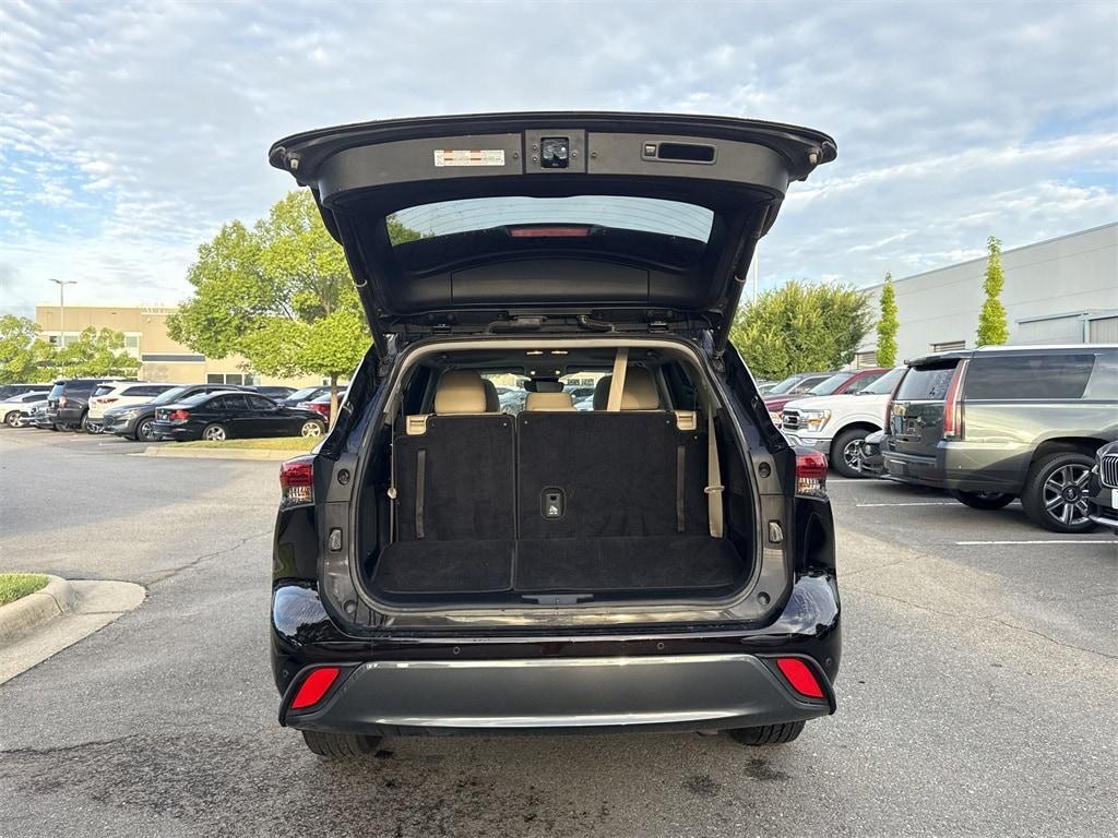 used 2020 Toyota Highlander car, priced at $27,000