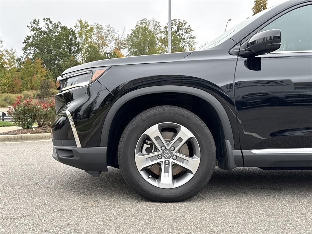 used 2023 Honda Pilot car, priced at $34,900