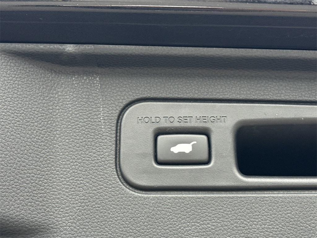 used 2023 Honda Pilot car, priced at $34,900