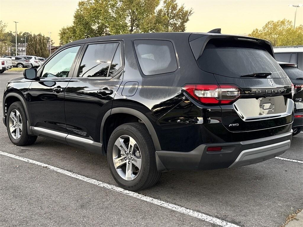 used 2023 Honda Pilot car, priced at $38,000