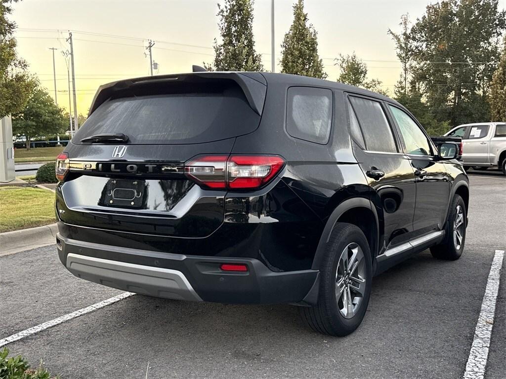used 2023 Honda Pilot car, priced at $38,000