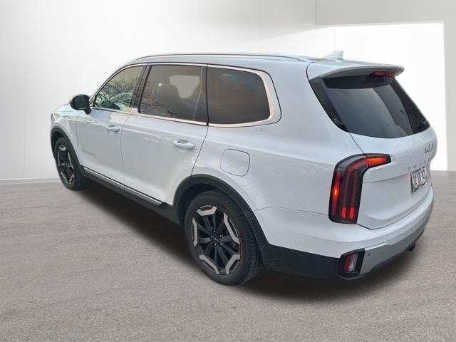 used 2024 Kia Telluride car, priced at $35,514