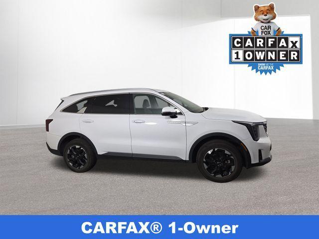 used 2024 Kia Sorento car, priced at $28,306