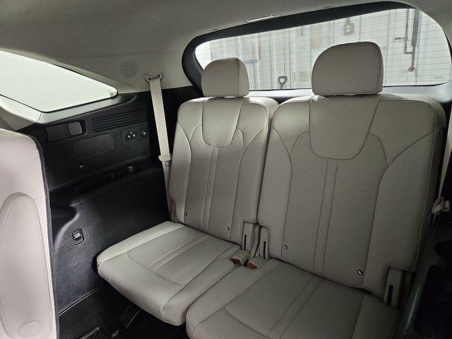 used 2023 Kia Sorento Hybrid car, priced at $27,200