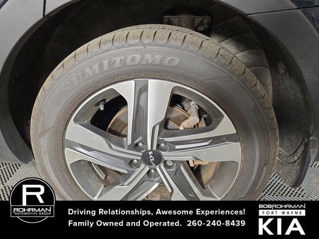 used 2023 Kia Sorento Hybrid car, priced at $27,200