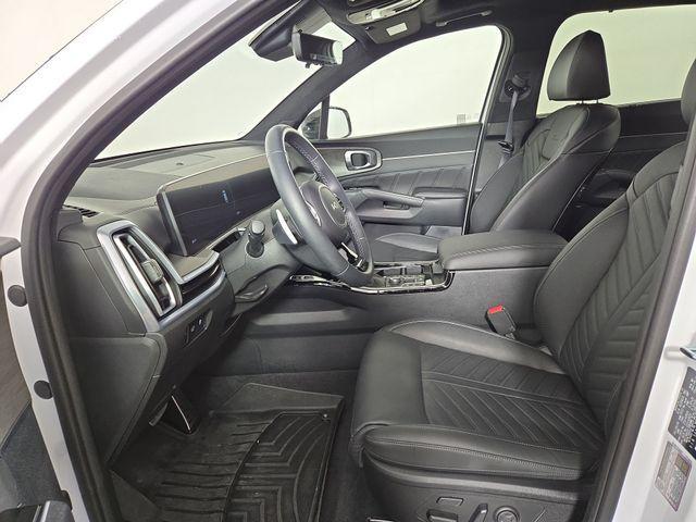 used 2025 Kia Sorento car, priced at $41,913