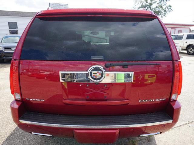 used 2013 Cadillac Escalade car, priced at $18,990