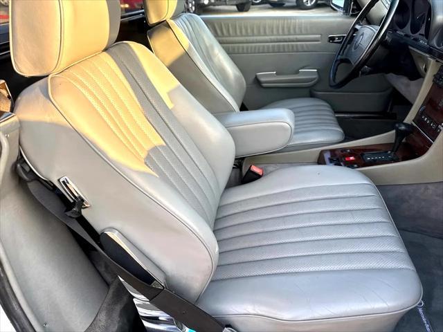 used 1986 Mercedes-Benz 560 car, priced at $24,950