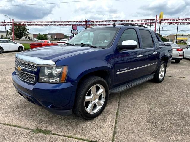 used 2013 Chevrolet Avalanche car