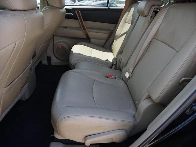 used 2013 Toyota Highlander car, priced at $16,900