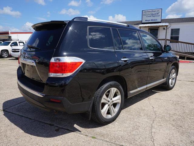 used 2013 Toyota Highlander car, priced at $16,900