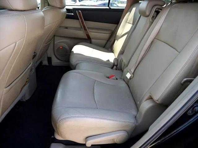 used 2013 Toyota Highlander car, priced at $16,900
