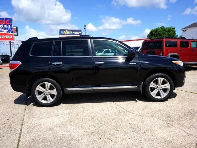 used 2013 Toyota Highlander car, priced at $16,900
