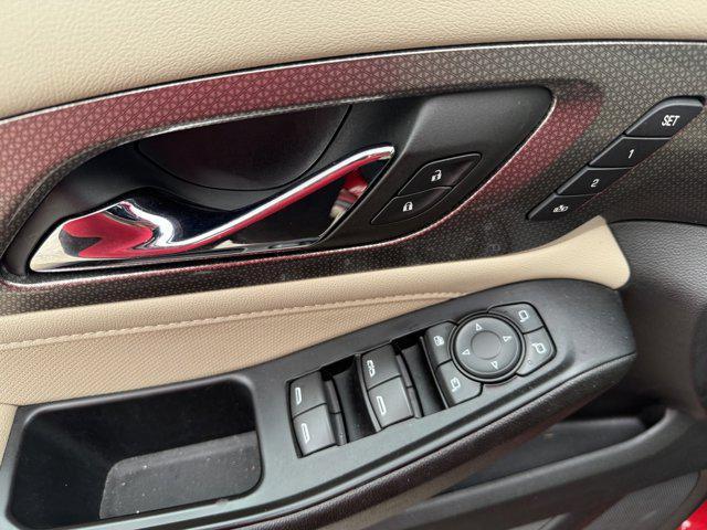 used 2023 Chevrolet Traverse car