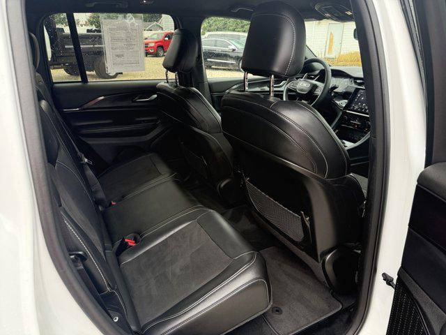 used 2023 Jeep Grand Cherokee car, priced at $30,999