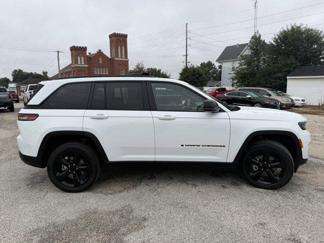used 2023 Jeep Grand Cherokee car, priced at $30,999