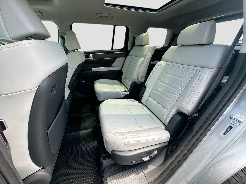 new 2025 Hyundai SANTA FE HEV car