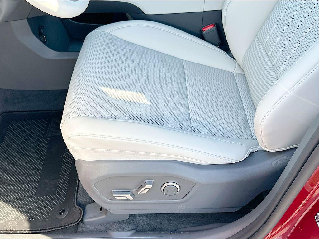 new 2025 Hyundai Santa Fe car, priced at $39,700
