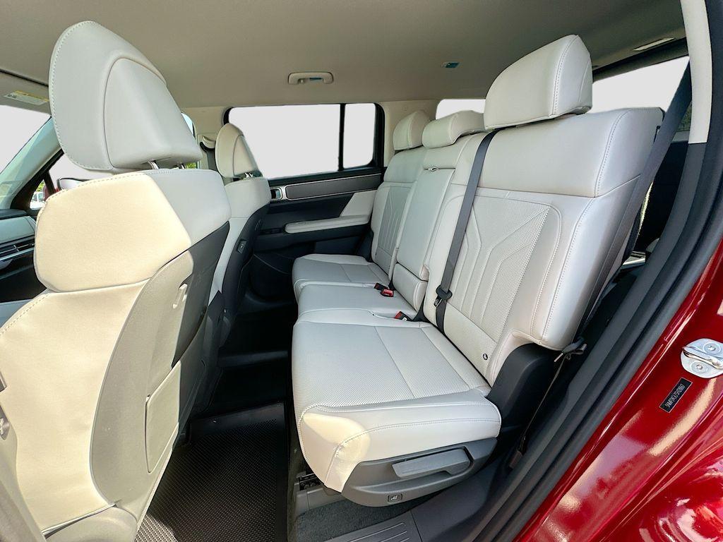 new 2025 Hyundai Santa Fe car, priced at $39,700
