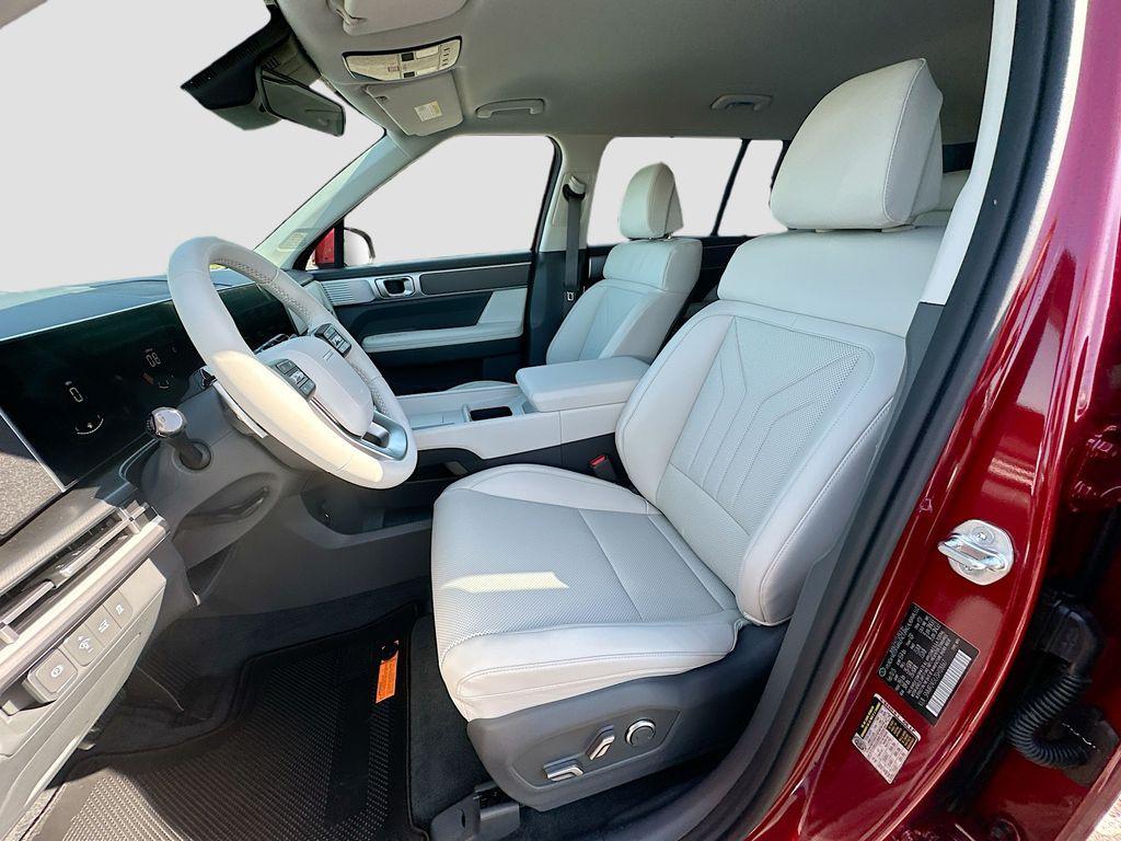 new 2025 Hyundai Santa Fe car, priced at $39,700