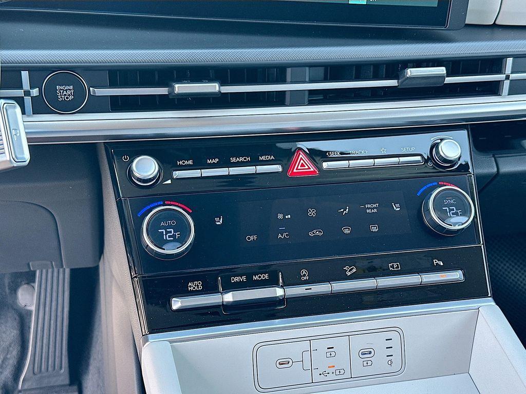 new 2025 Hyundai Santa Fe car, priced at $39,700