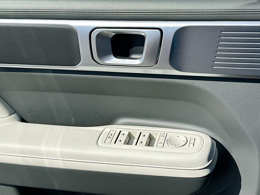 new 2025 Hyundai Santa Fe car, priced at $39,700