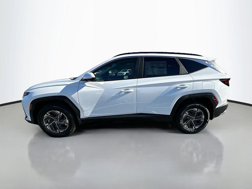 new 2025 Hyundai TUCSON Hybrid car, priced at $35,755