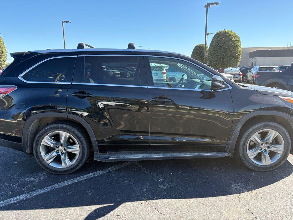 used 2015 Toyota Highlander car, priced at $17,762
