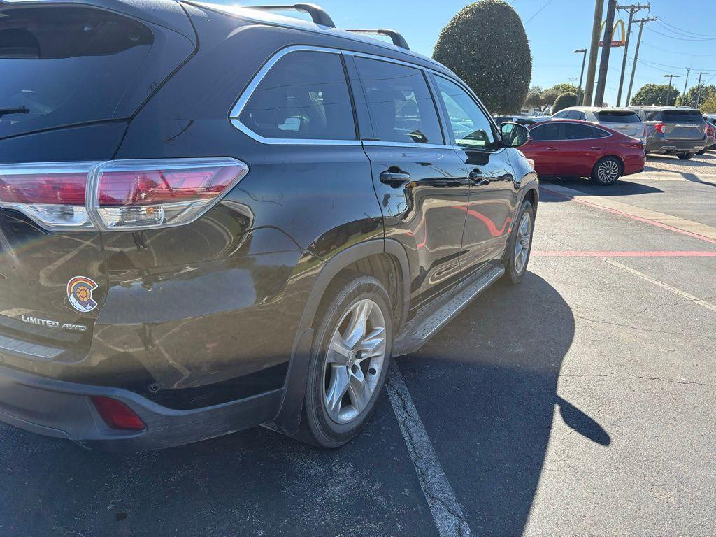 used 2015 Toyota Highlander car, priced at $17,762