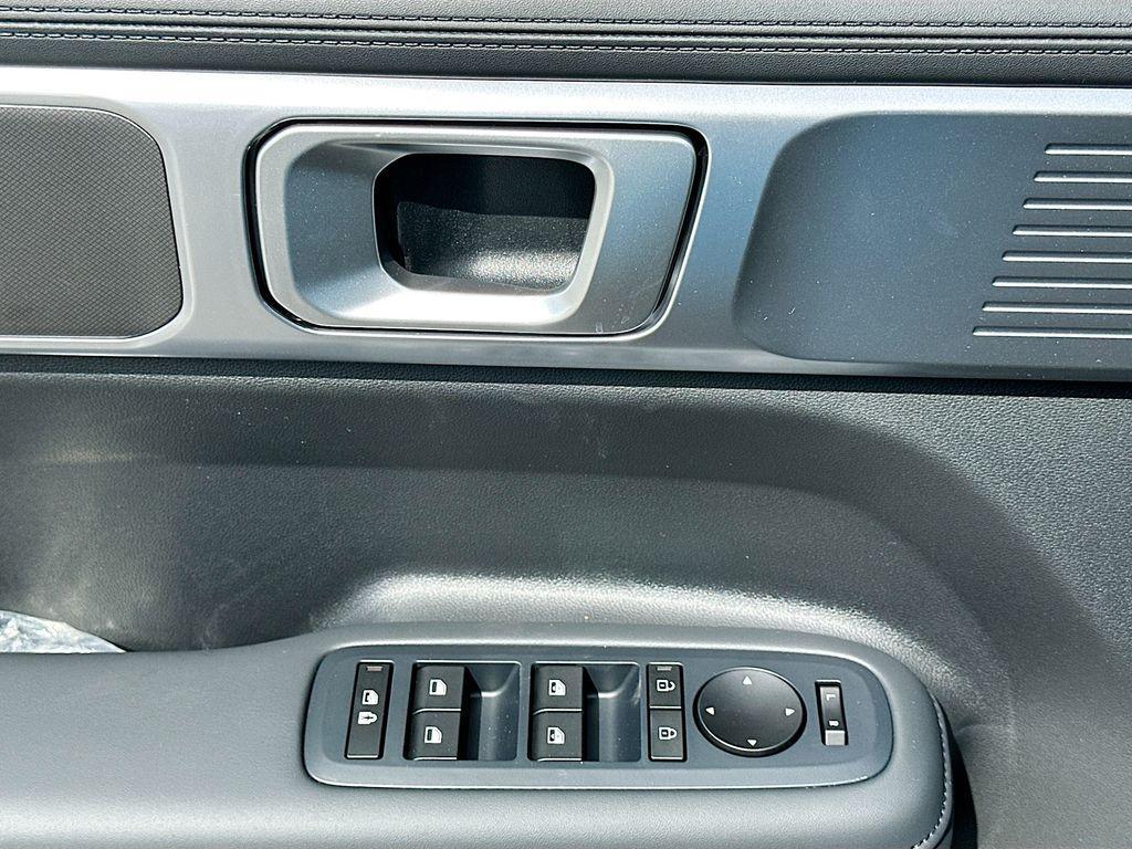 new 2025 Hyundai Santa Fe car, priced at $39,025