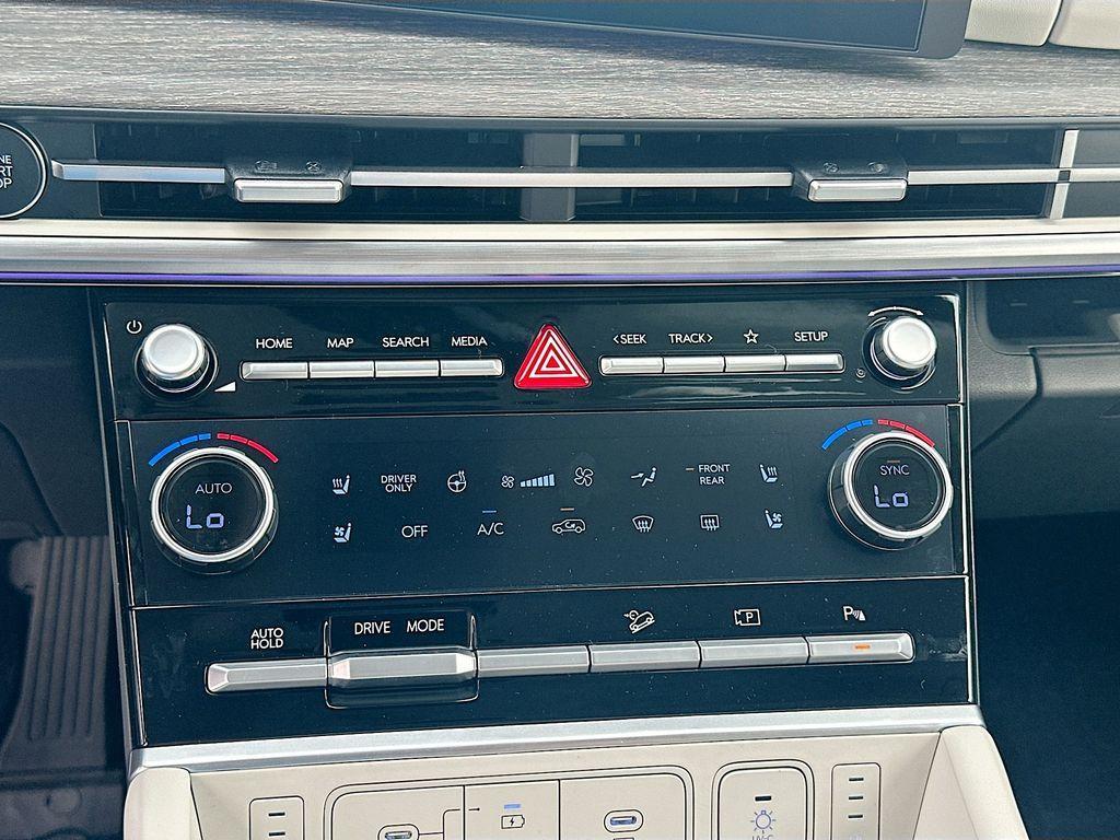 new 2025 Hyundai SANTA FE HEV car, priced at $50,150