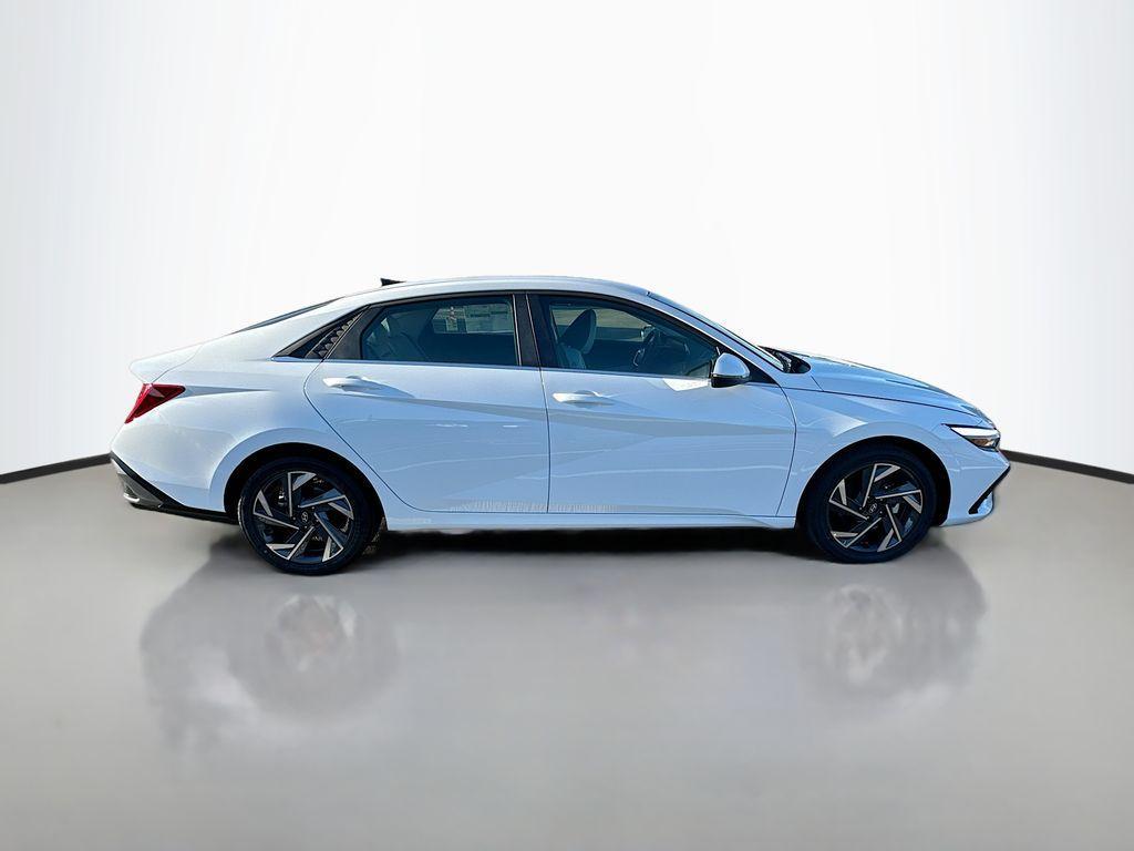 new 2025 Hyundai Elantra HEV car, priced at $31,585