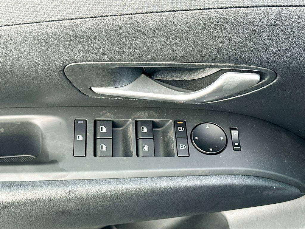 new 2025 Hyundai TUCSON Hybrid car, priced at $38,465
