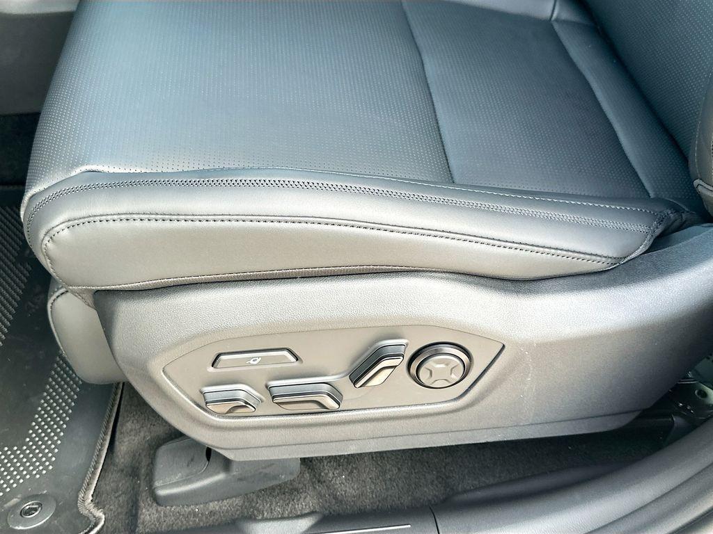 new 2025 Hyundai Santa Fe car, priced at $49,275