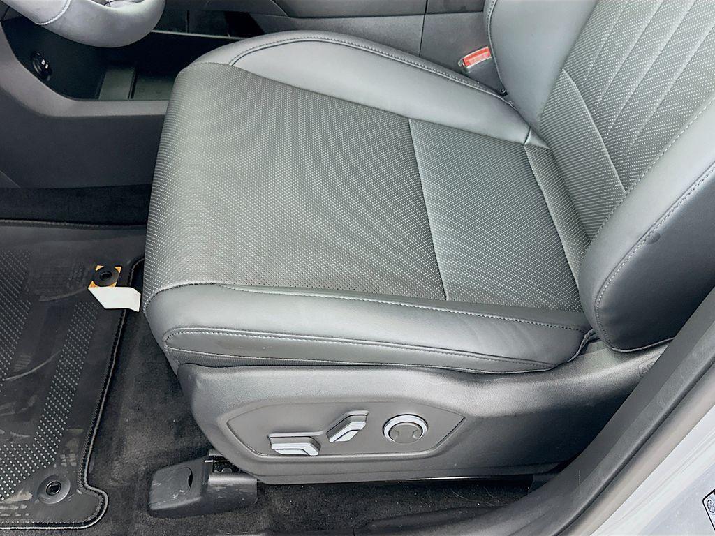 used 2025 Hyundai SANTA FE HEV car, priced at $36,999