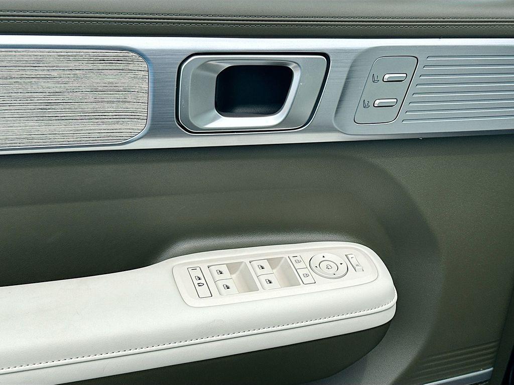 new 2025 Hyundai SANTA FE HEV car, priced at $51,955