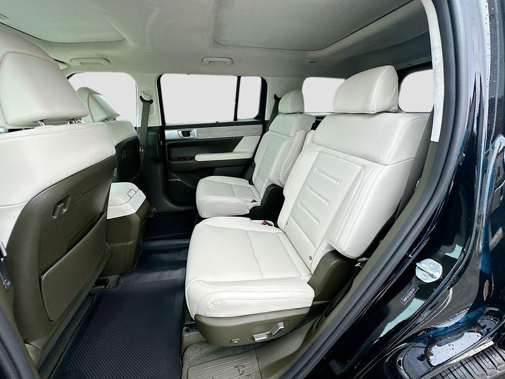 new 2025 Hyundai SANTA FE HEV car, priced at $51,955