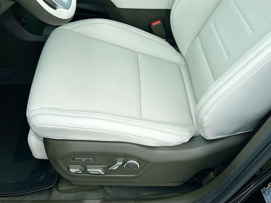 new 2025 Hyundai SANTA FE HEV car, priced at $51,955