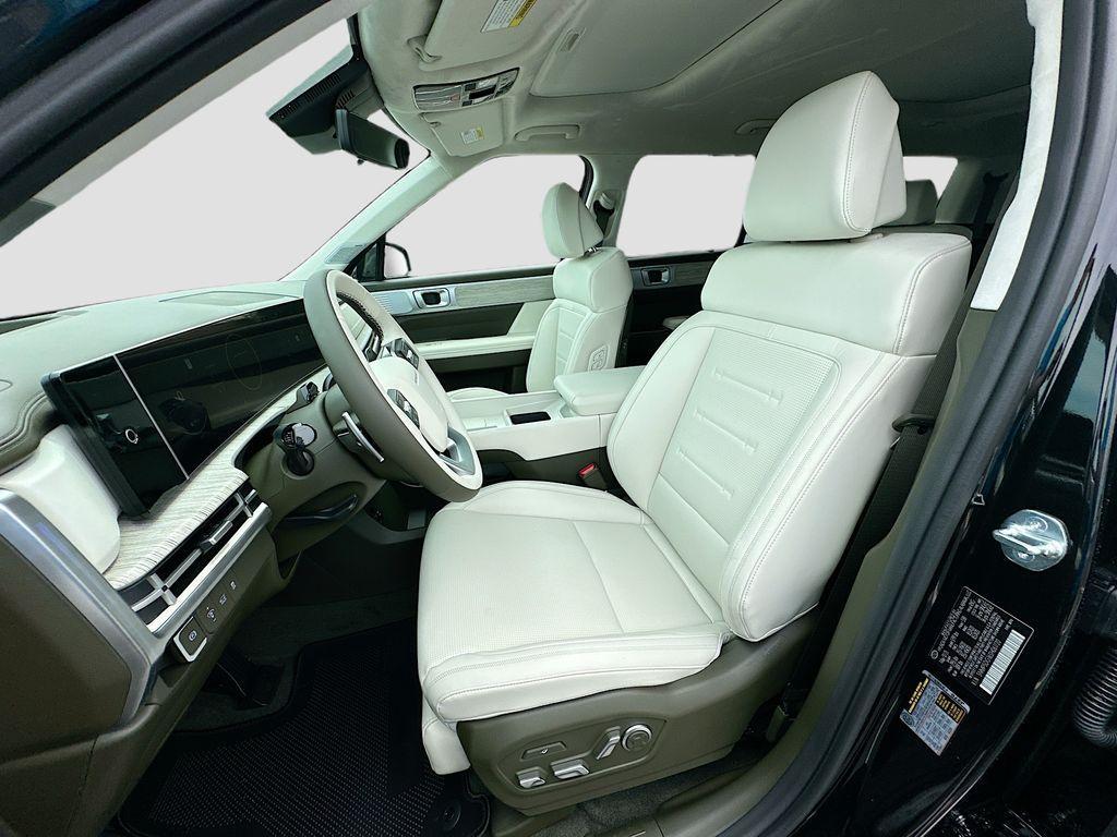 new 2025 Hyundai SANTA FE HEV car, priced at $51,955