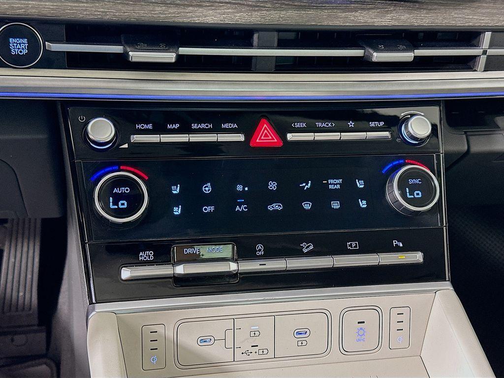 used 2025 Hyundai Santa Fe car, priced at $43,500