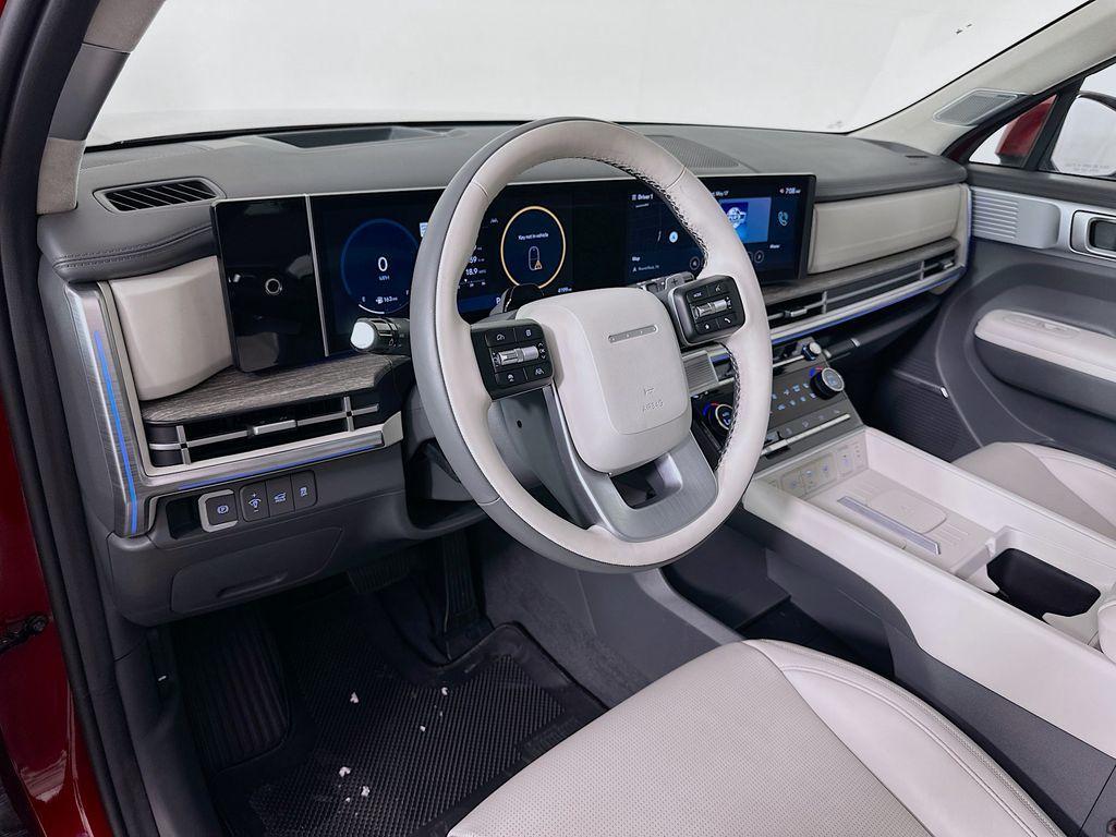 used 2025 Hyundai Santa Fe car, priced at $43,500