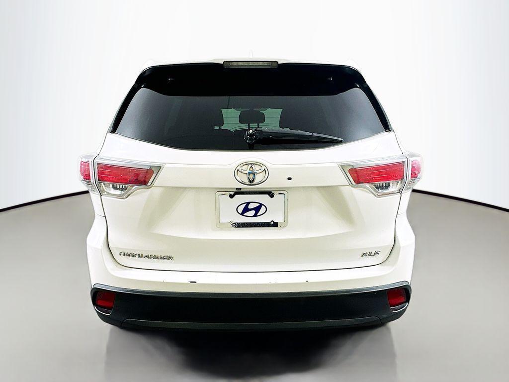 used 2015 Toyota Highlander car, priced at $12,900