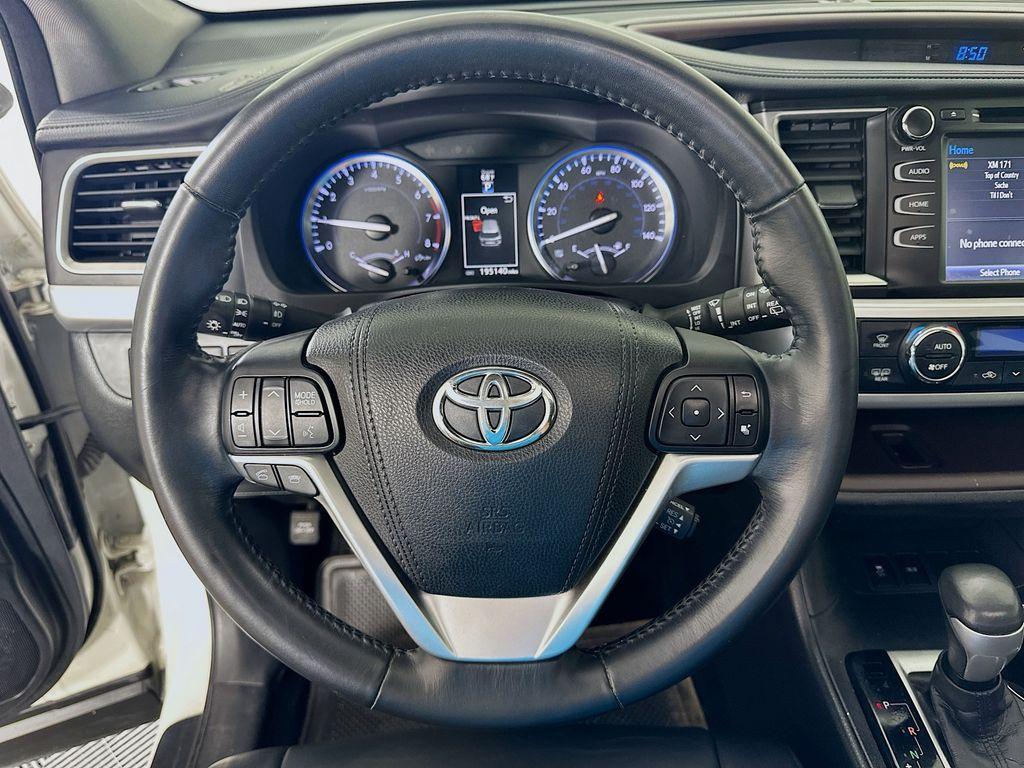 used 2015 Toyota Highlander car, priced at $12,900