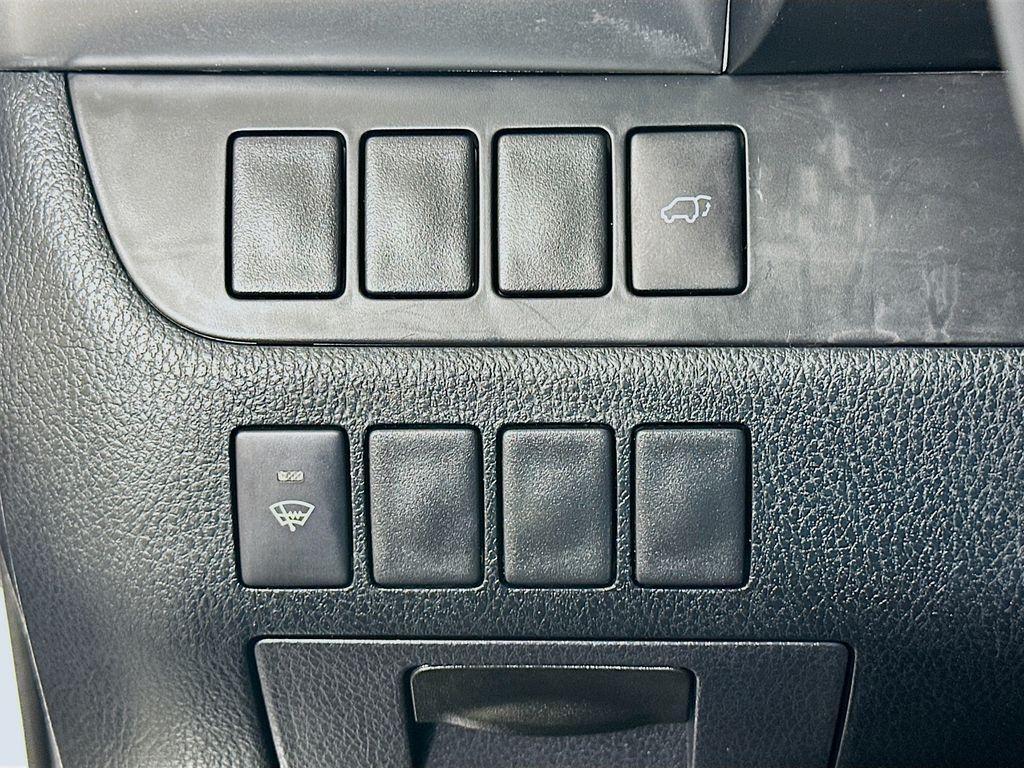 used 2015 Toyota Highlander car, priced at $12,900