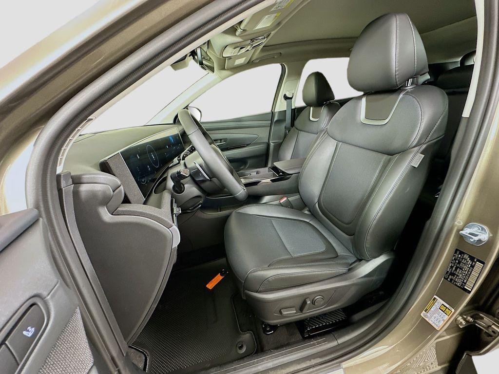 new 2026 Hyundai TUCSON Hybrid car, priced at $44,470