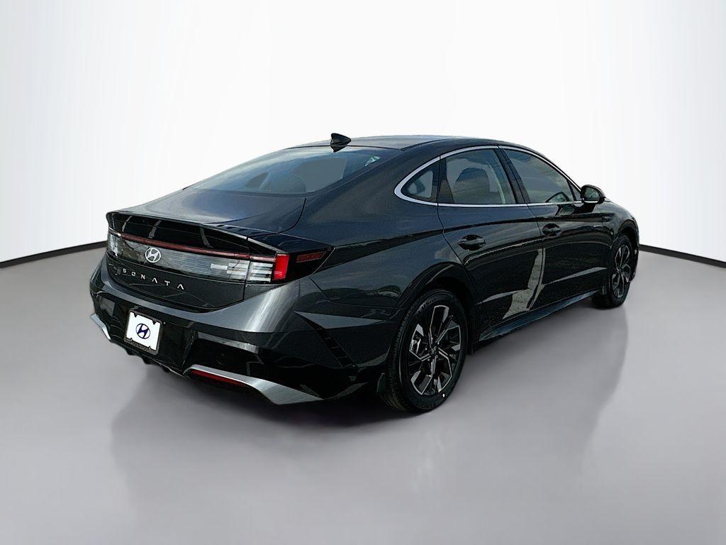 new 2025 Hyundai Sonata car, priced at $29,998